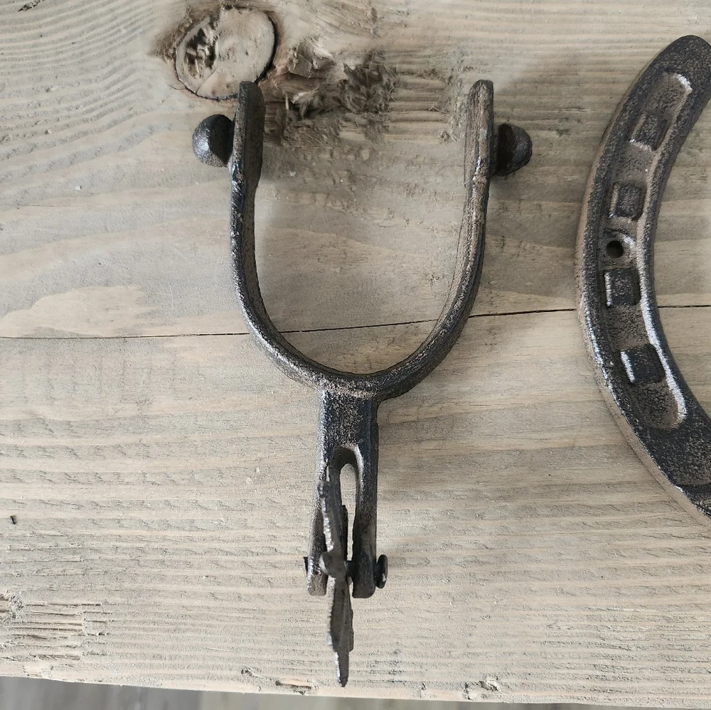 Vintage Lot of 3 Cast Iron Rustic Cowboy Horse Theme Horseshoe Wall Decor